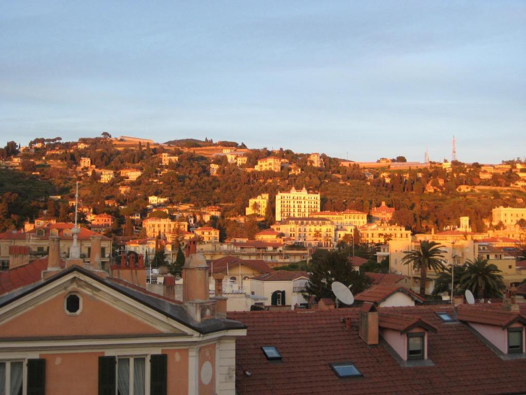 Hotel Duarte Bordighera Bagian luar foto