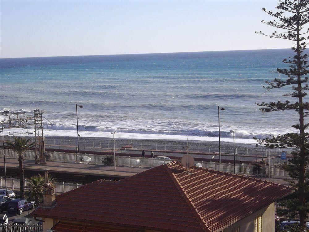 Hotel Duarte Bordighera Bagian luar foto
